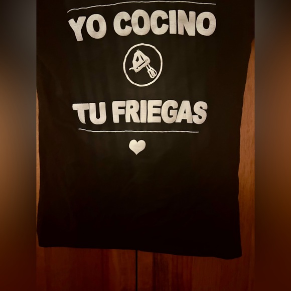 Women’s La Group La Vida en Tapas Approx Sz S White & Black Graphic T-Shirt - Picture 10 of 10